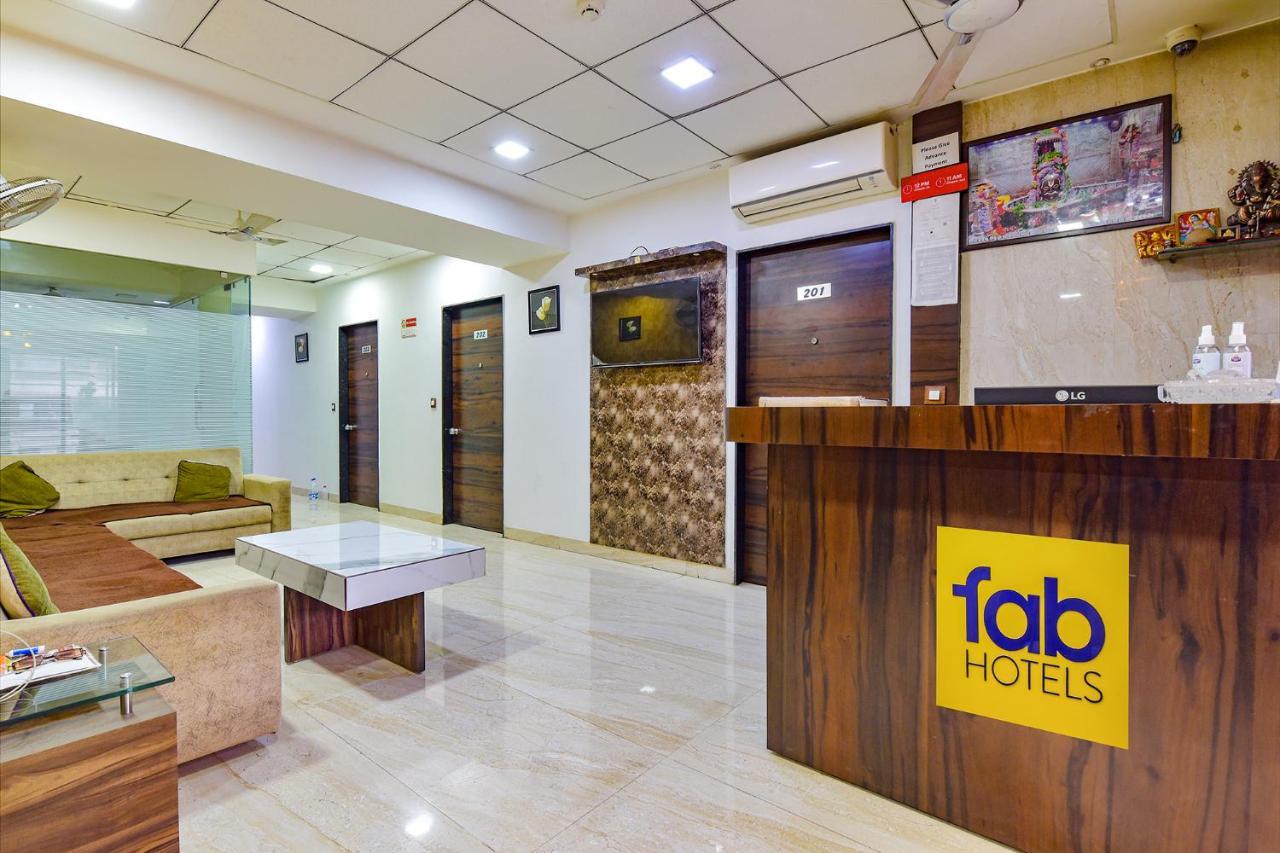 Fabhotel Acropole Inn Ahmedabad Exterior photo